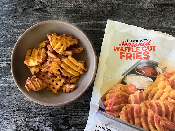 http://dailywaffle.com/wp-content/uploads/2022/06/Trader-Joes-Waffle-Fries-airfried.jpg