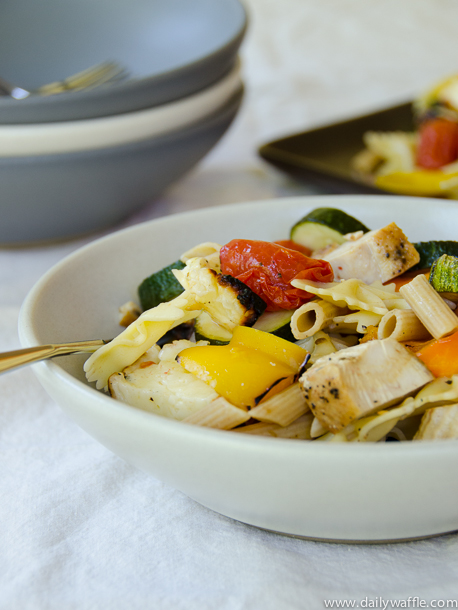 mediterreanean grilled vegetable pasta salad | dailywaffle