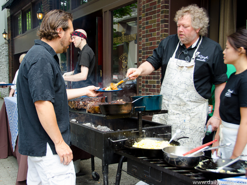 tom serves up cowboy bbq beef breakfast tdcamp| dailywaffle