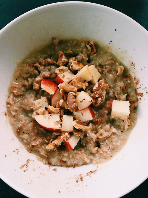 apple cider oatmeal| dailywaffle