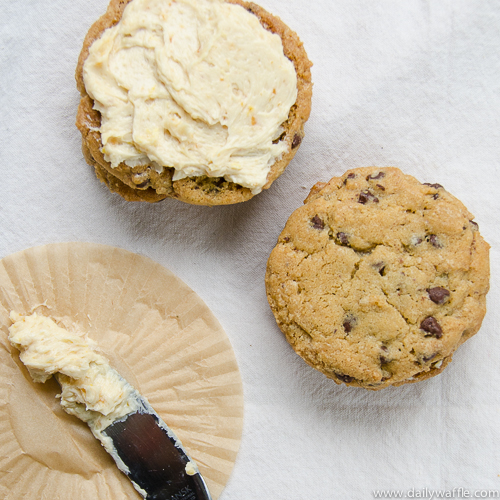 chocolate chip cookies miso buttercream| dailywaffle